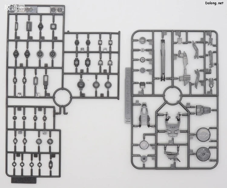 P-Bandai MG 1/100 00 Qan[T] Full Saber [Special Coating]