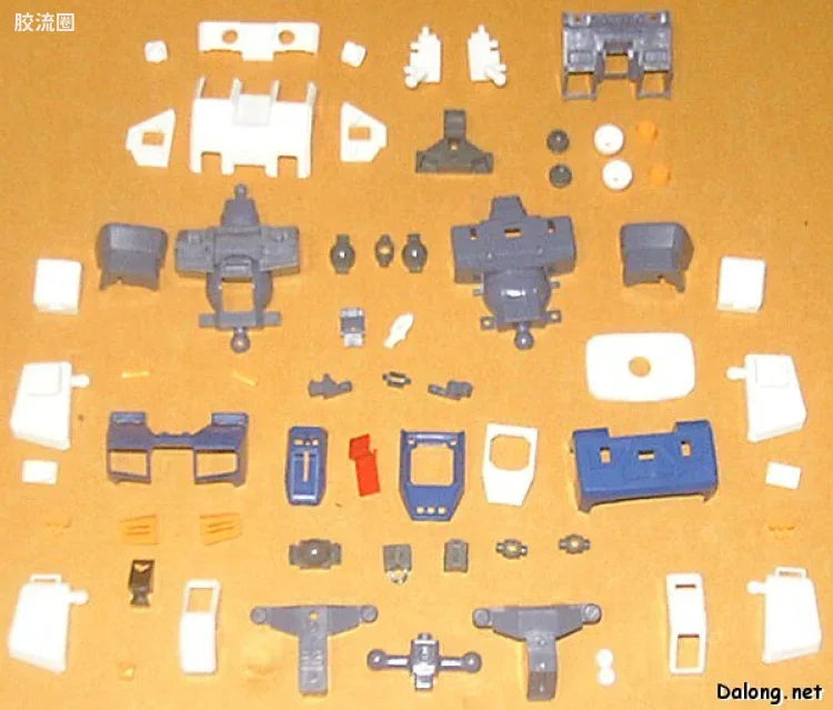 Bandai MG 1/100 RX-78NT-1 Gundam NT-1