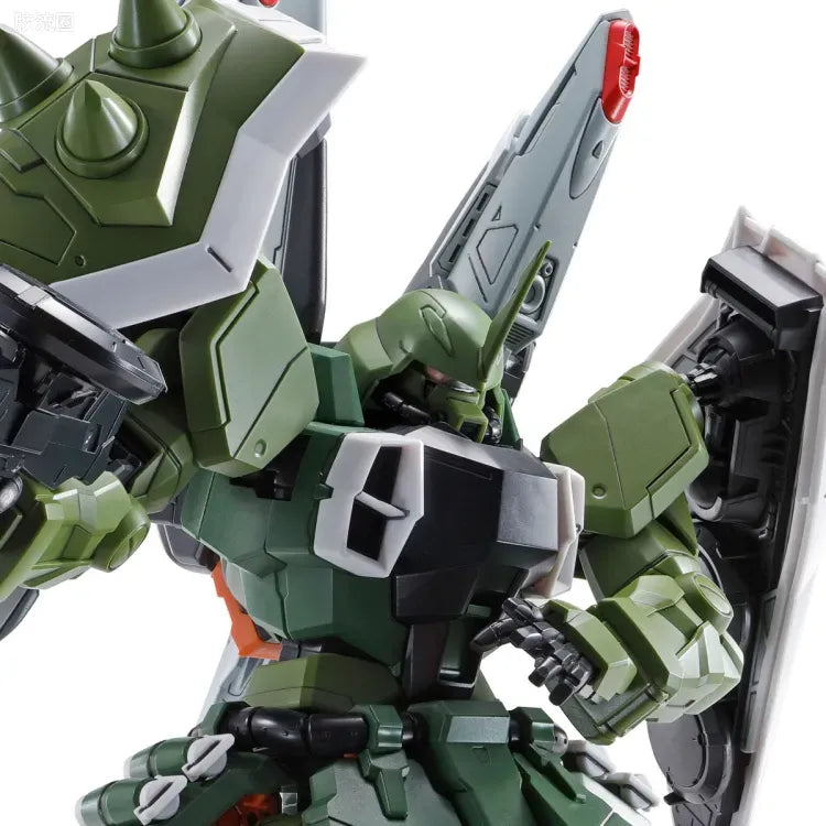 P-Bandai MG 1/100 Blaze Zaku Phantom / Blaze Zaku Warrior