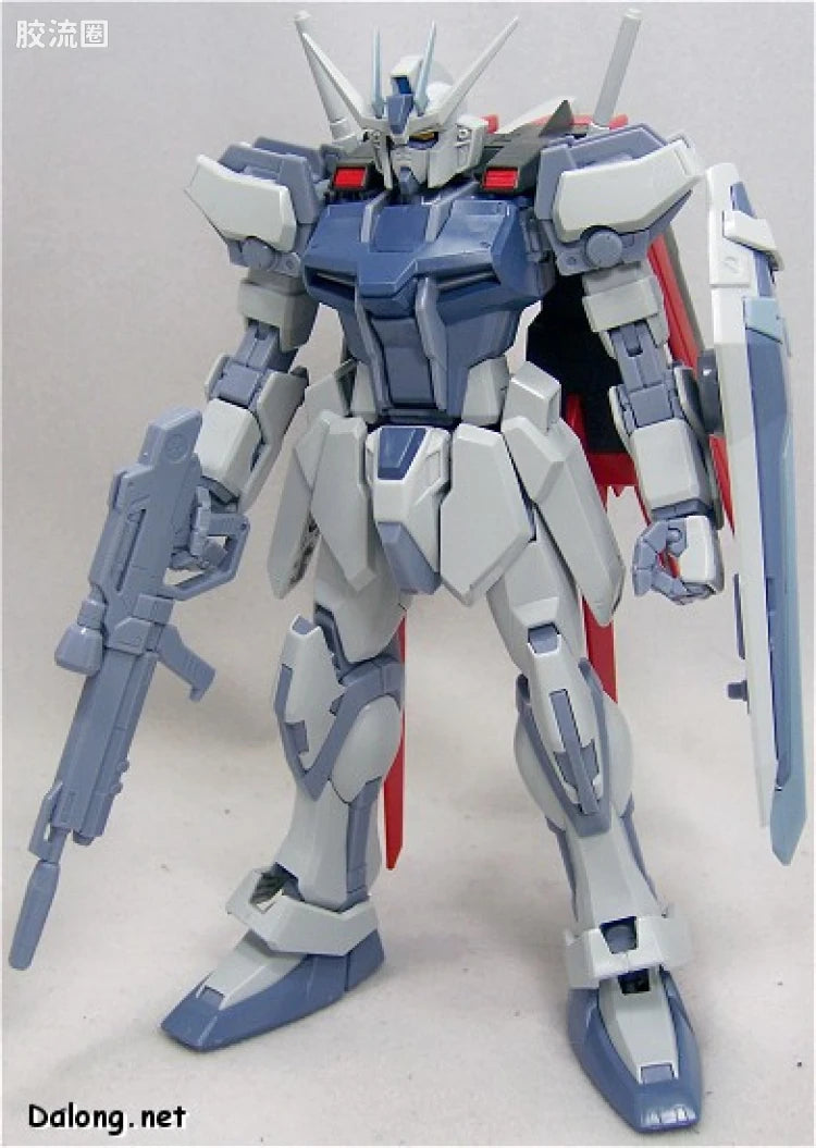 Bandai MG 1/100 Aile Strike Gundam (Deactive Mode)