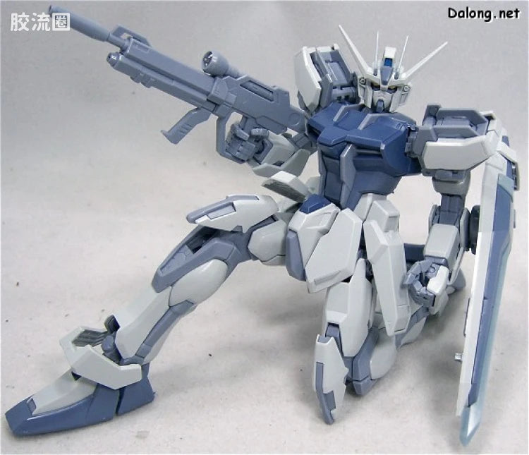 Bandai MG 1/100 Aile Strike Gundam (Deactive Mode)