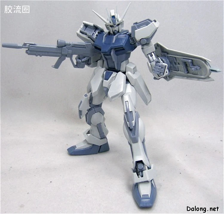 Bandai MG 1/100 Aile Strike Gundam (Deactive Mode)