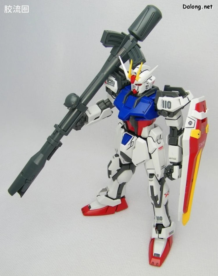 Bandai MG 1/100 Aile Strike Gundam + Bazooka