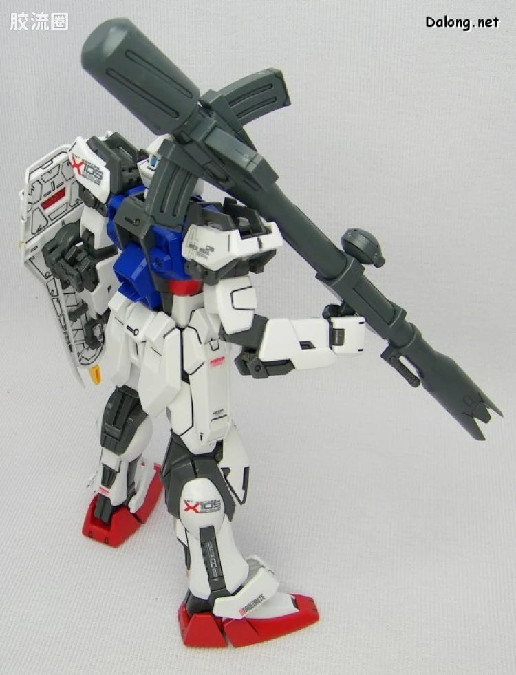 Bandai MG 1/100 Aile Strike Gundam + Bazooka