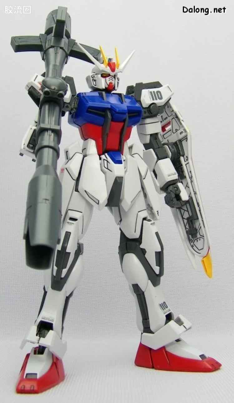 Bandai MG 1/100 Aile Strike Gundam + Bazooka