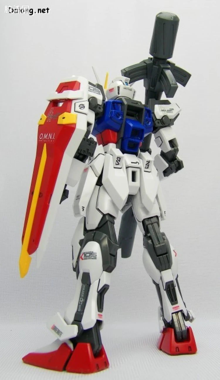 Bandai MG 1/100 Aile Strike Gundam + Bazooka
