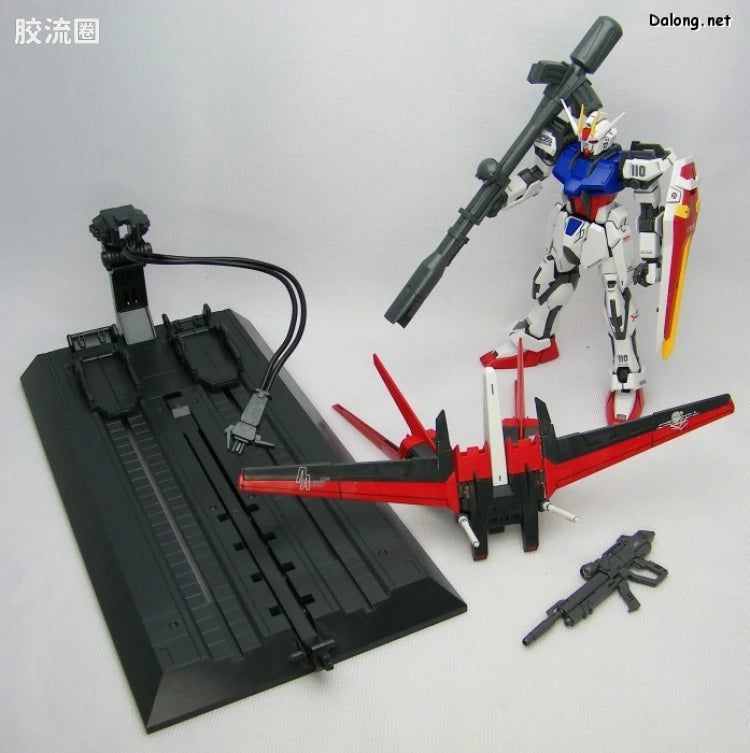 Bandai MG 1/100 Aile Strike Gundam + Bazooka