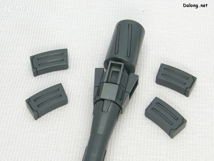 Bandai MG 1/100 Aile Strike Gundam + Bazooka
