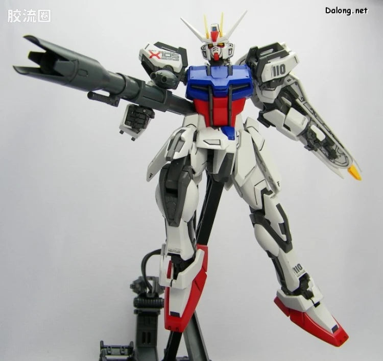 Bandai MG 1/100 Aile Strike Gundam + Bazooka