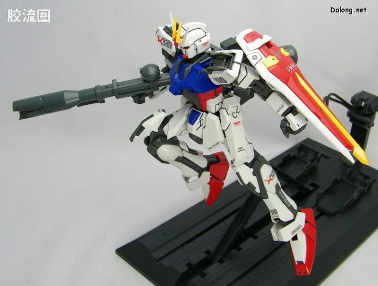 Bandai MG 1/100 Aile Strike Gundam + Bazooka