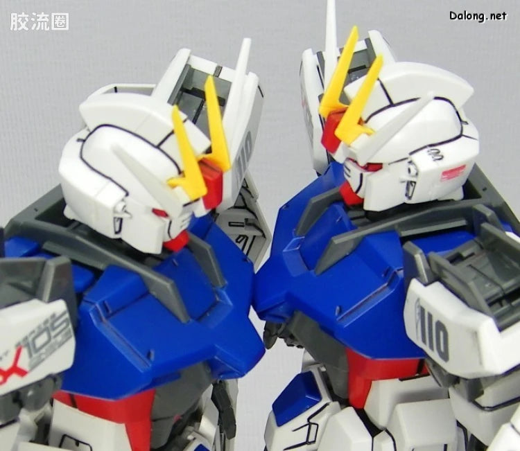 Bandai MG 1/100 Aile Strike Gundam + Bazooka