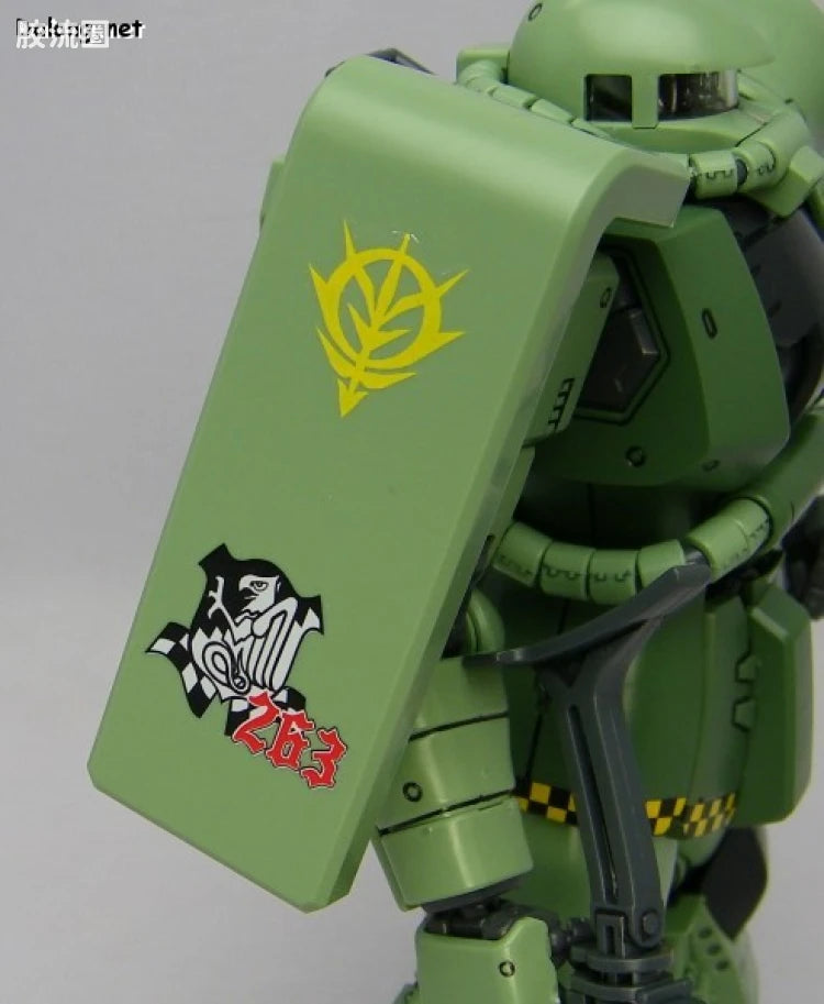 Bandai MG 1/100 MS-06R-1 Zaku II [Pro Shop Limited]