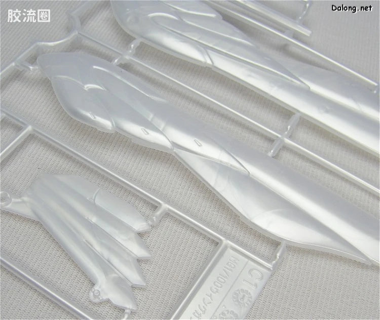 Bandai MG 1/100 Wing Gundam Zero EW [Pearl Mirror Coating Ver.]