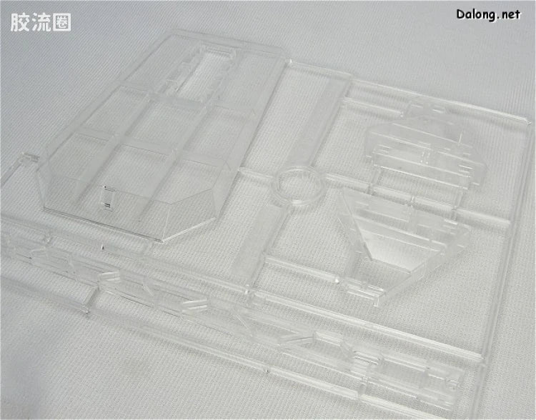 Bandai MG 1/100 Wing Gundam Zero EW [Pearl Mirror Coating Ver.]