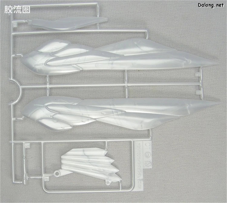 Bandai MG 1/100 Wing Gundam Zero EW [Pearl Mirror Coating Ver.]