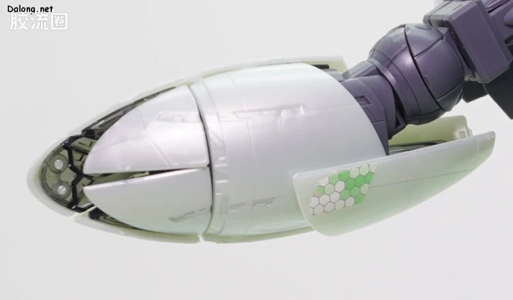 P-Bandai MG 1/100 Turn A Gundam & CONCEPT-X 6-1-2 Turn X [Nano Skin Image]