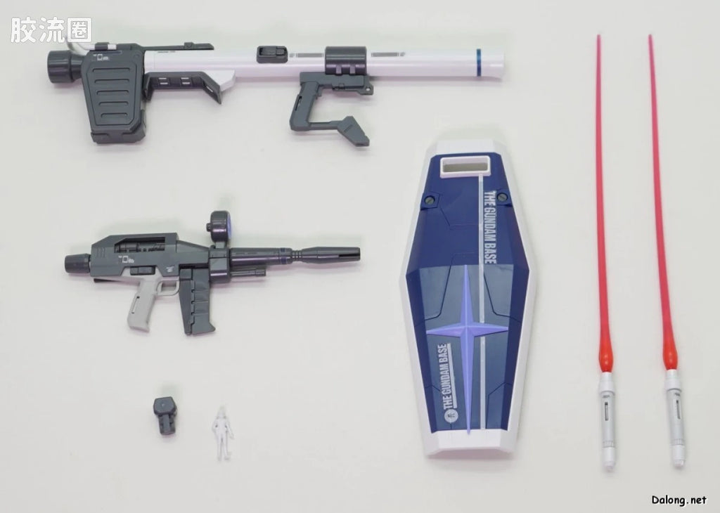 Bandai MG 1/100 RX-78-2 Gundam Ver.3.0 [Gundam Base Color]
