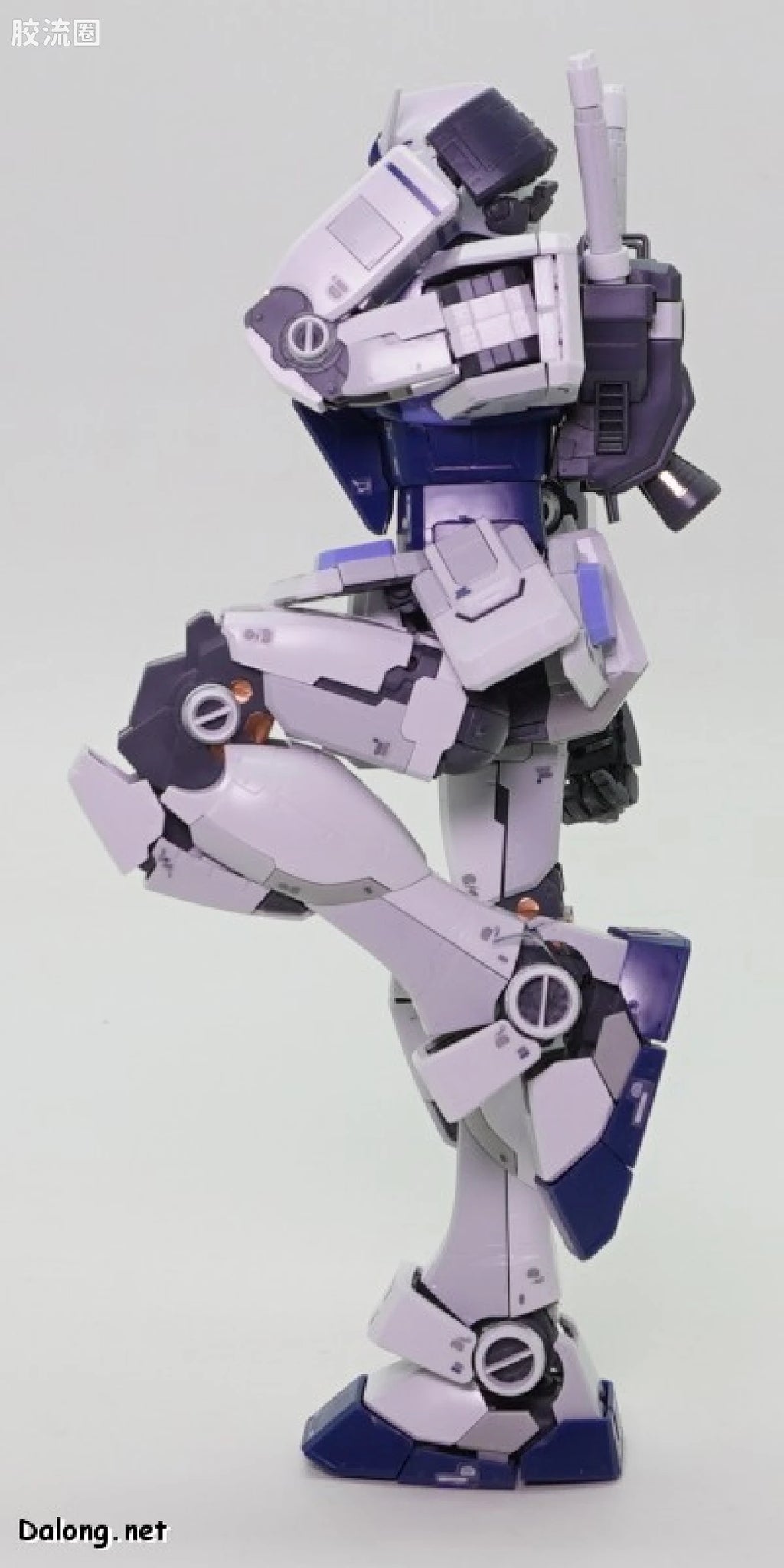 Bandai MG 1/100 RX-78-2 Gundam Ver.3.0 [Gundam Base Color]