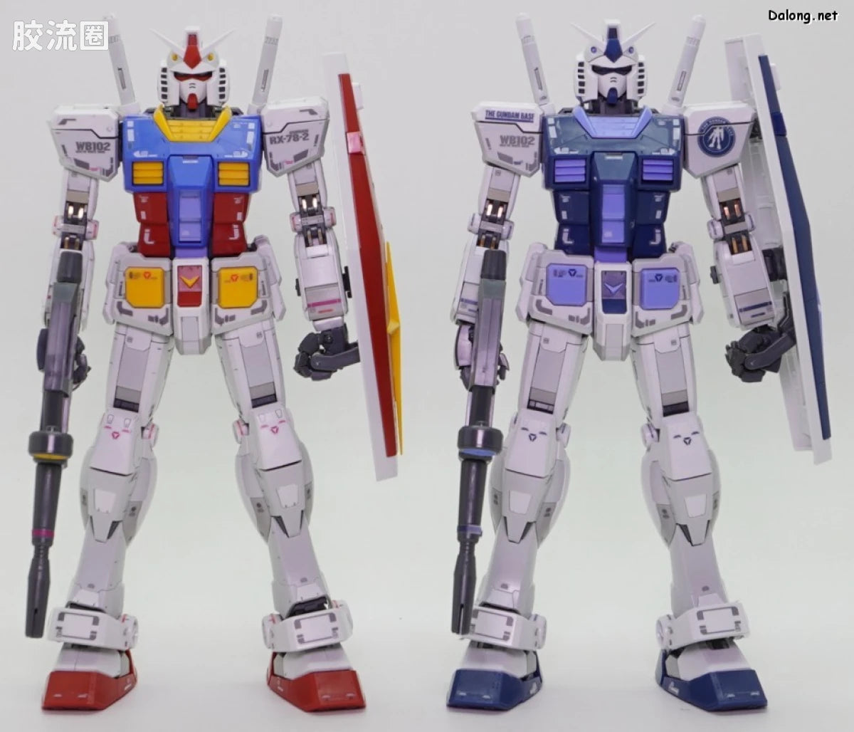 Bandai MG 1/100 RX-78-2 Gundam Ver.3.0 [Gundam Base Color]