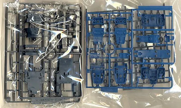 Bandai MG 1/100 RX-79[G]Ez-8 Gundam Ez8