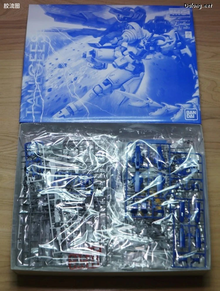 Bandai MG 1/100 Tallgeese III [Special Coating]