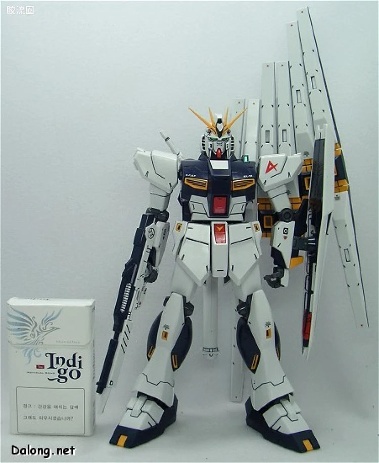 Bandai MG 1/100 RX-93 ν Gundam