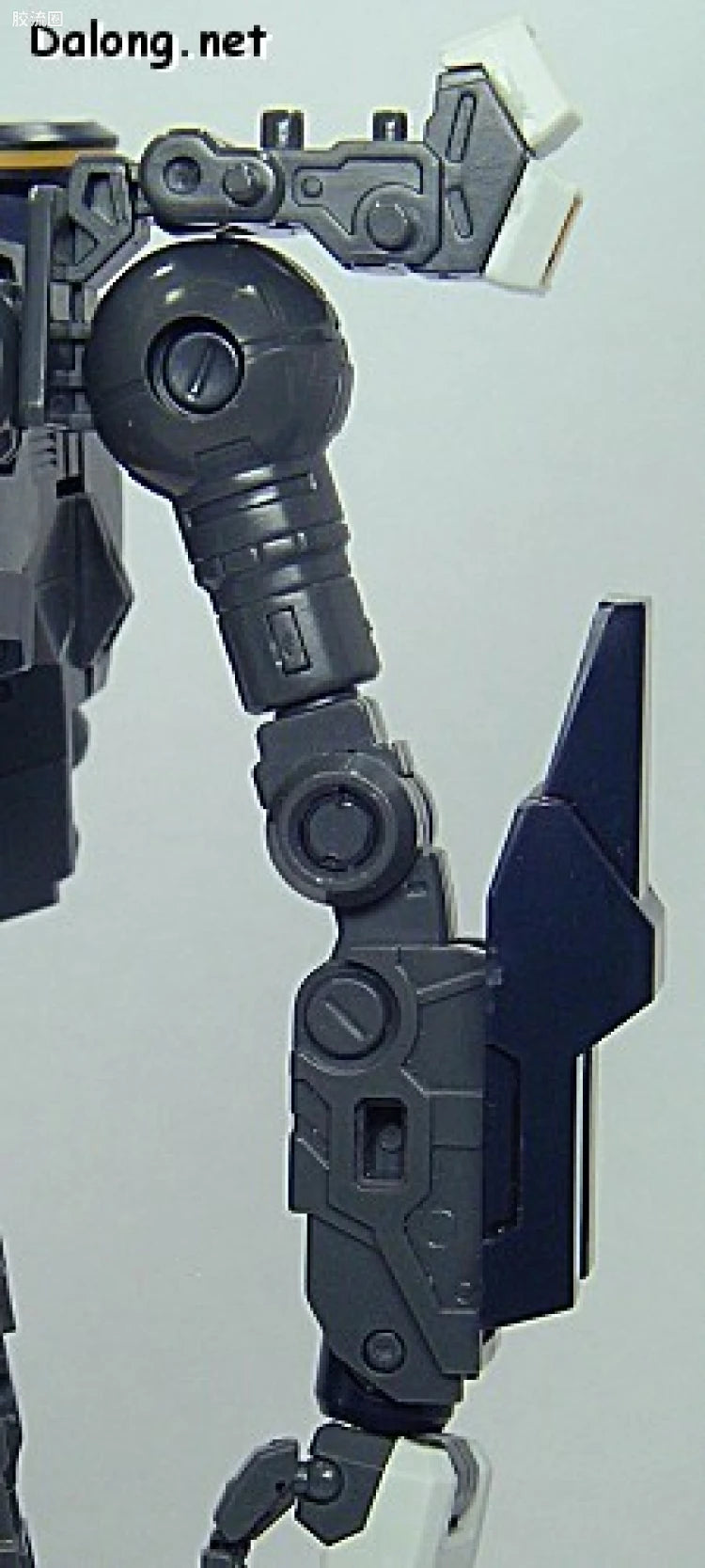 Bandai MG 1/100 RX-93 ν Gundam