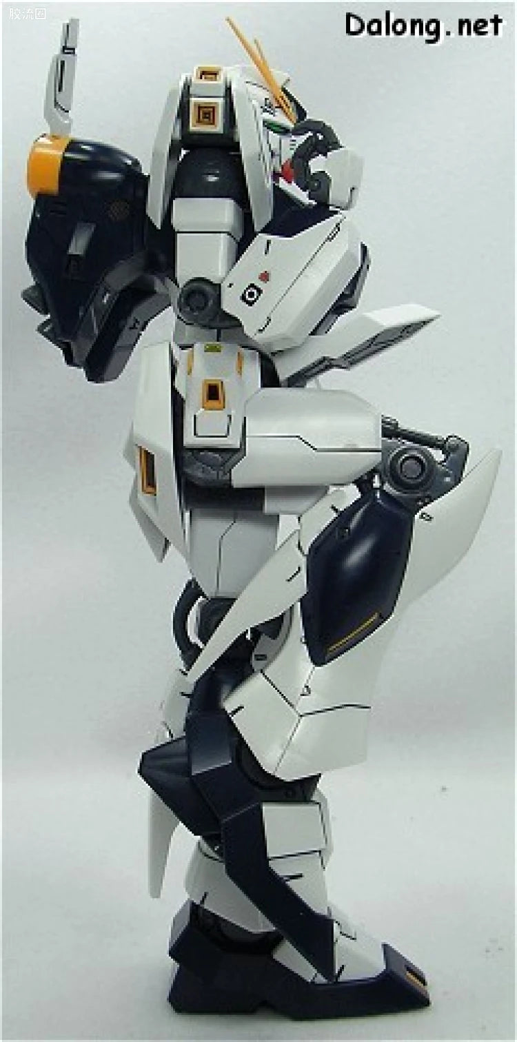 Bandai MG 1/100 RX-93 ν Gundam
