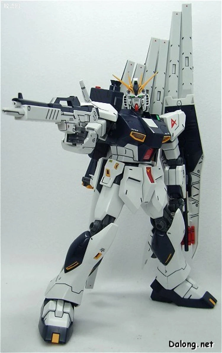 Bandai MG 1/100 RX-93 ν Gundam
