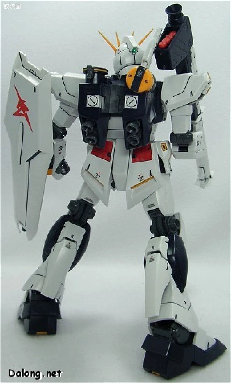 Bandai MG 1/100 RX-93 ν Gundam