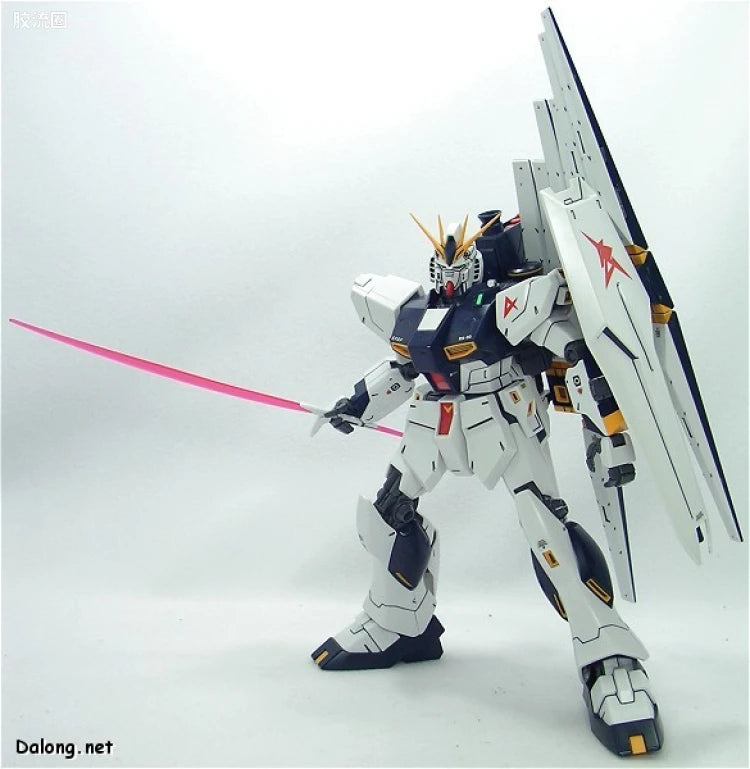 Bandai MG 1/100 RX-93 ν Gundam