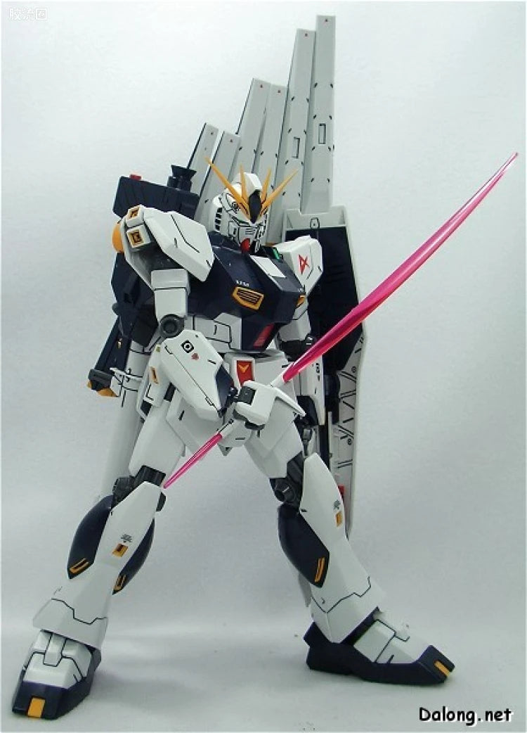 Bandai MG 1/100 RX-93 ν Gundam