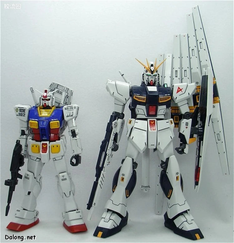 Bandai MG 1/100 RX-93 ν Gundam