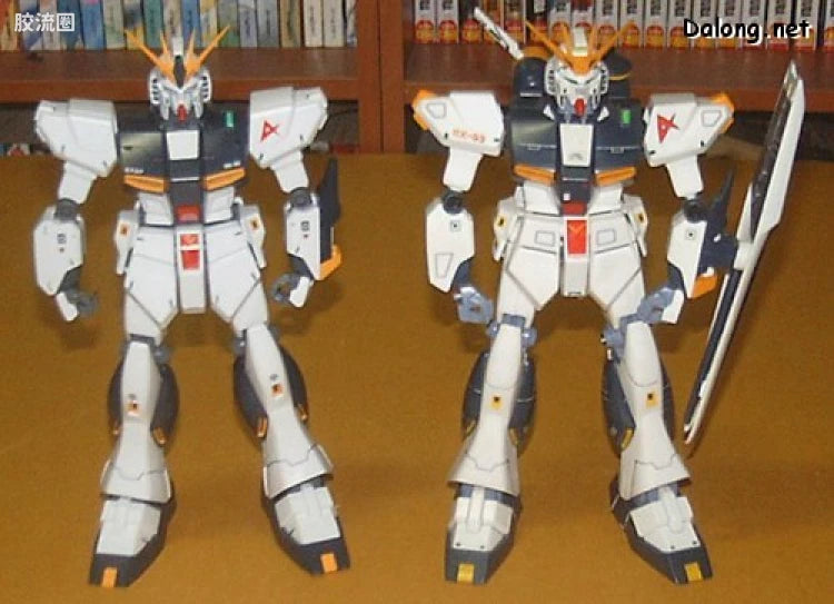 Bandai MG 1/100 RX-93 ν Gundam