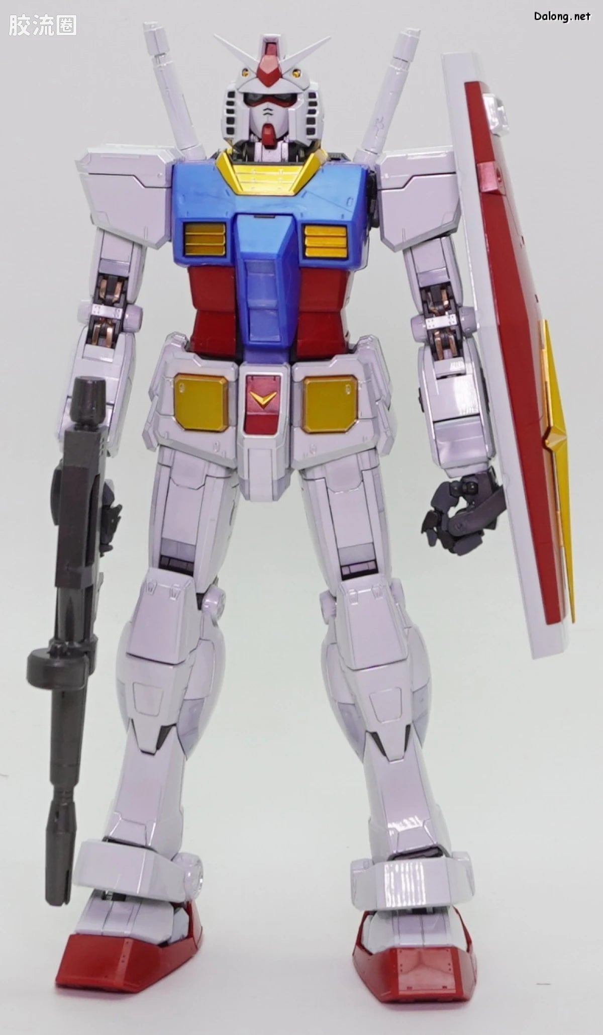 P-Bandai MG 1/100 RX-78-2 Gundam Ver.3.0 [Titanium Finish]