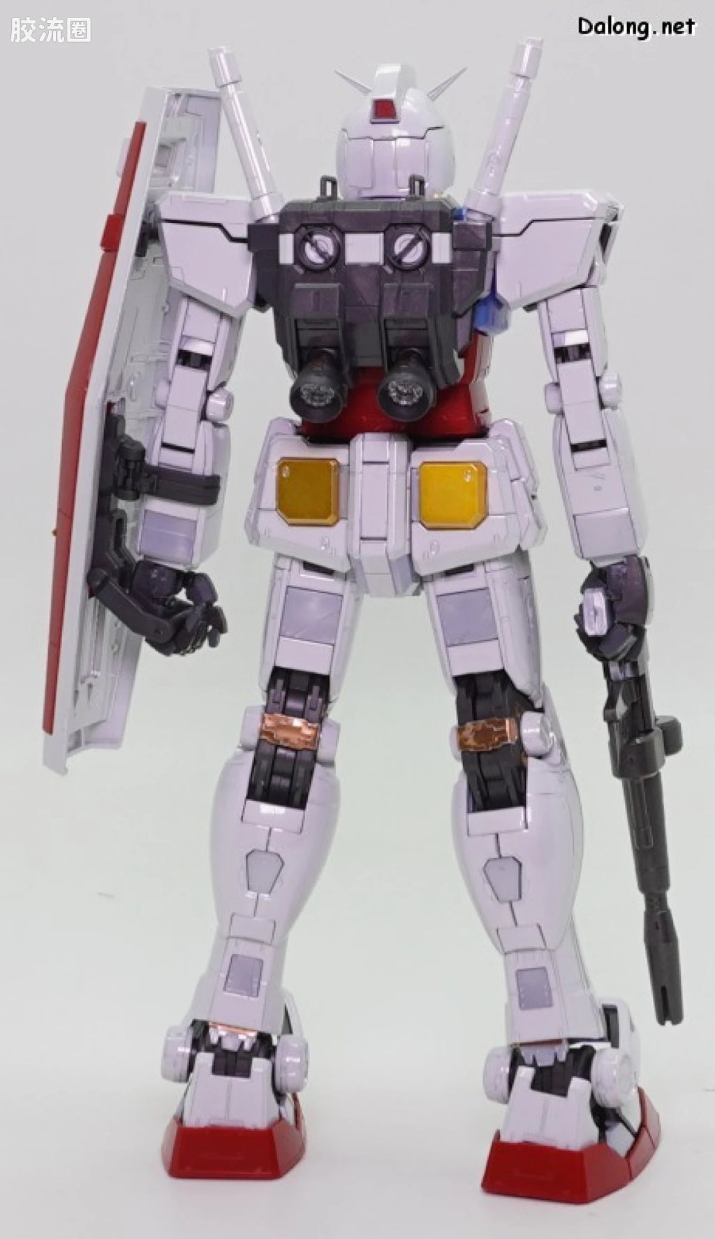 P-Bandai MG 1/100 RX-78-2 Gundam Ver.3.0 [Titanium Finish]
