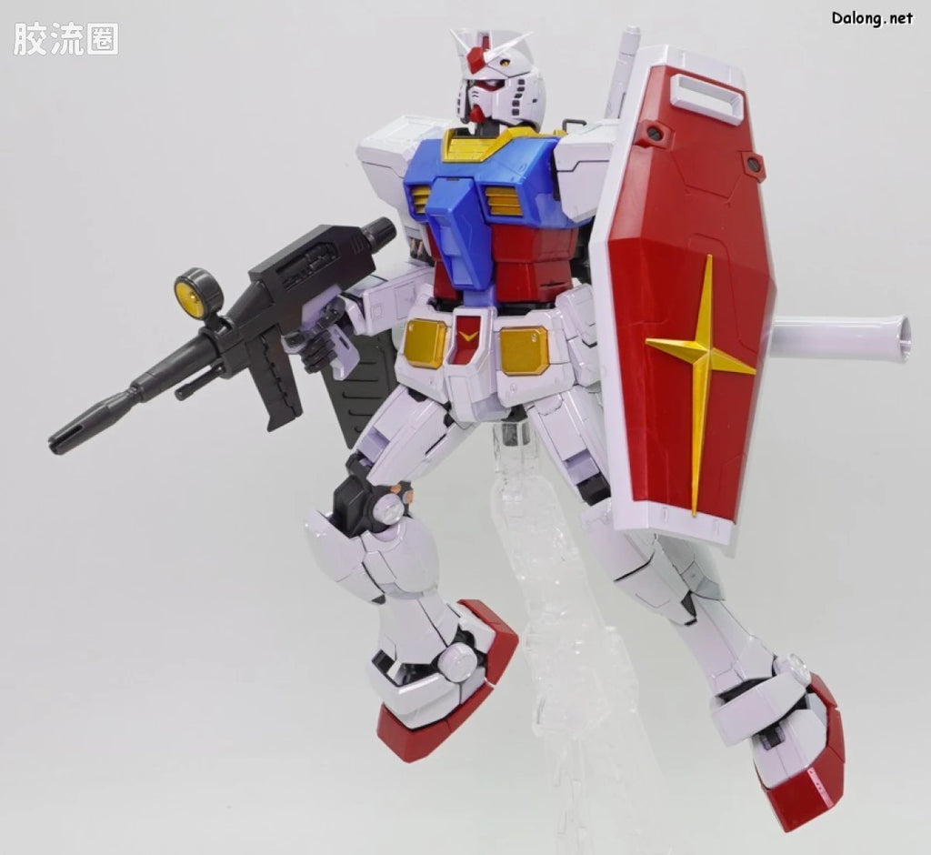 P-Bandai MG 1/100 RX-78-2 Gundam Ver.3.0 [Titanium Finish]