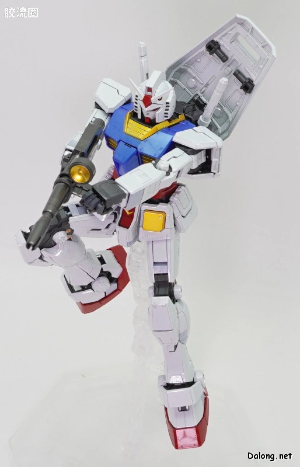 P-Bandai MG 1/100 RX-78-2 Gundam Ver.3.0 [Titanium Finish]