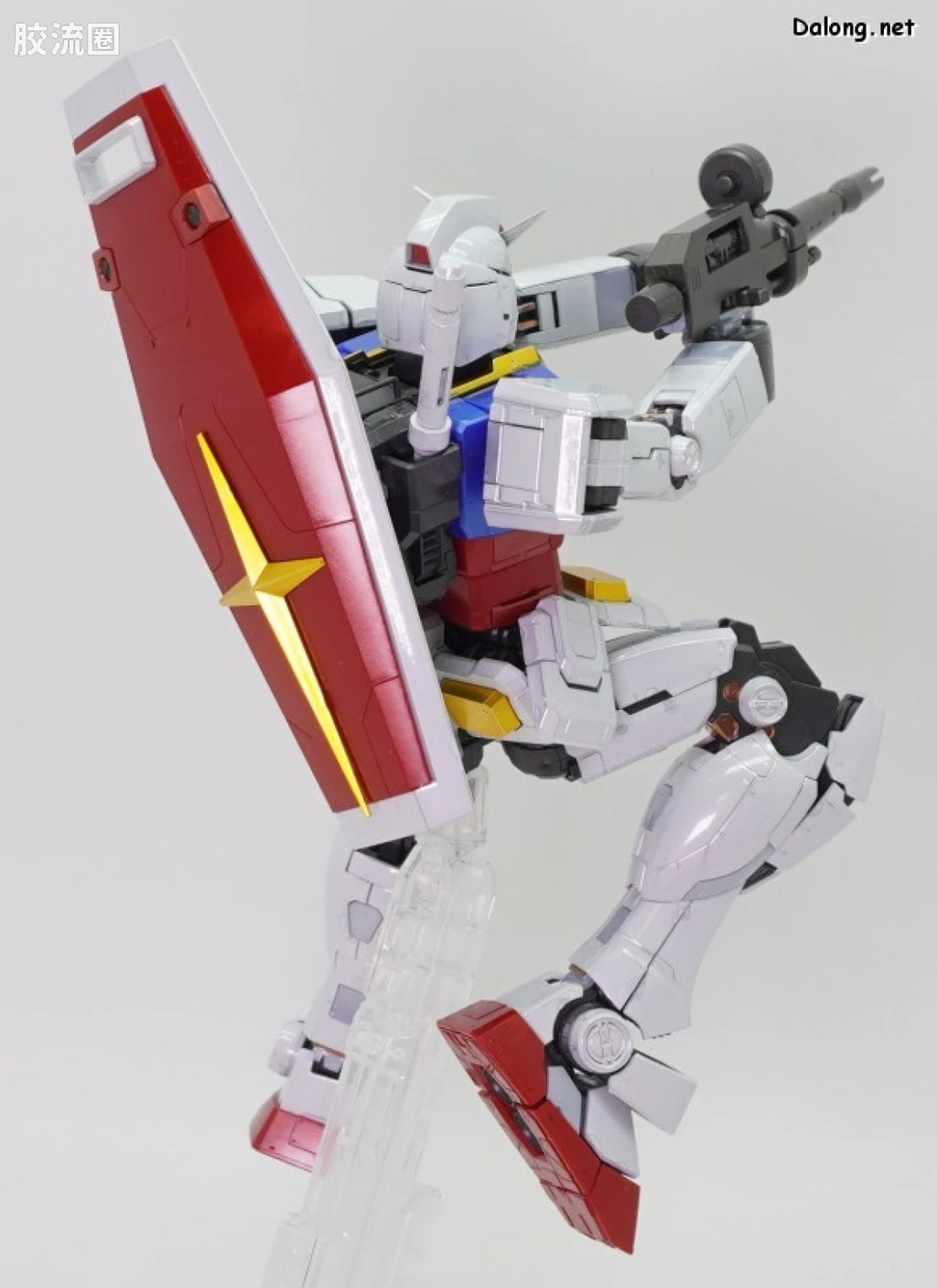 P-Bandai MG 1/100 RX-78-2 Gundam Ver.3.0 [Titanium Finish]