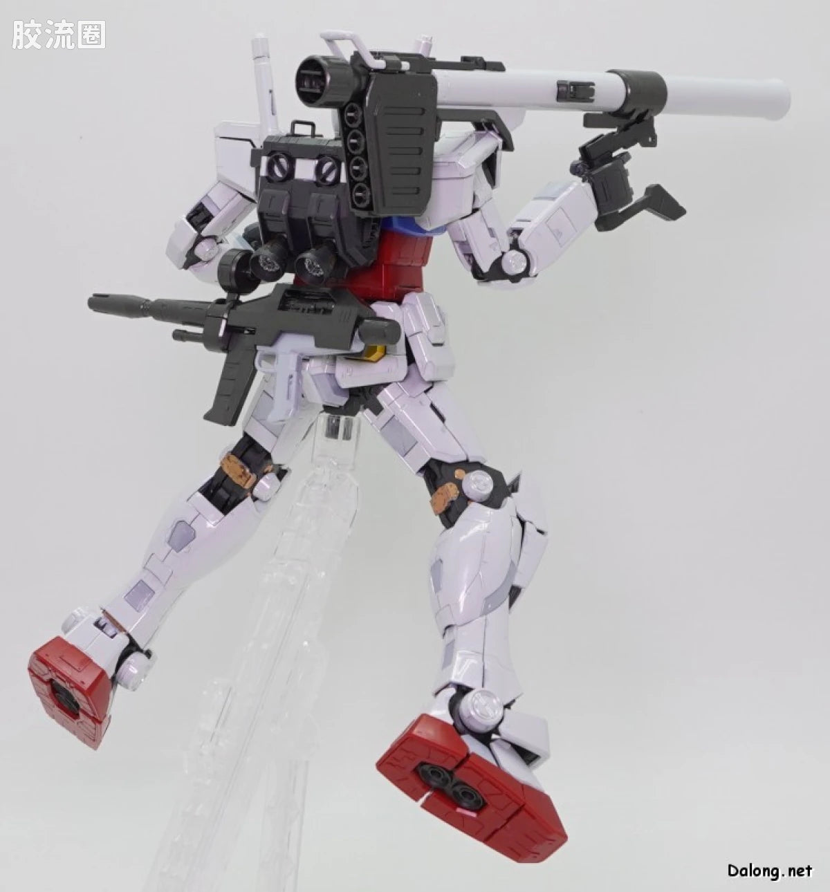 P-Bandai MG 1/100 RX-78-2 Gundam Ver.3.0 [Titanium Finish]