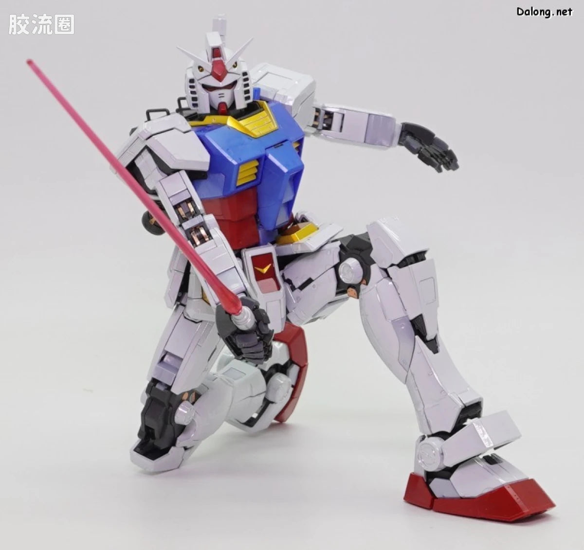 P-Bandai MG 1/100 RX-78-2 Gundam Ver.3.0 [Titanium Finish]