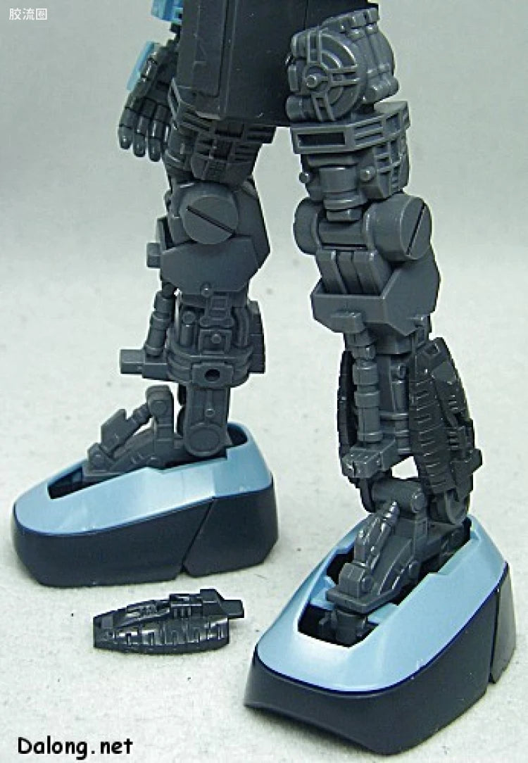 Bandai MG 1/100 MS-07B-3 Gouf Custom