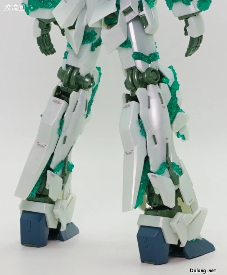 P-Bandai MG 1/100 Unicorn Gundam (Luminous Crystal Body)