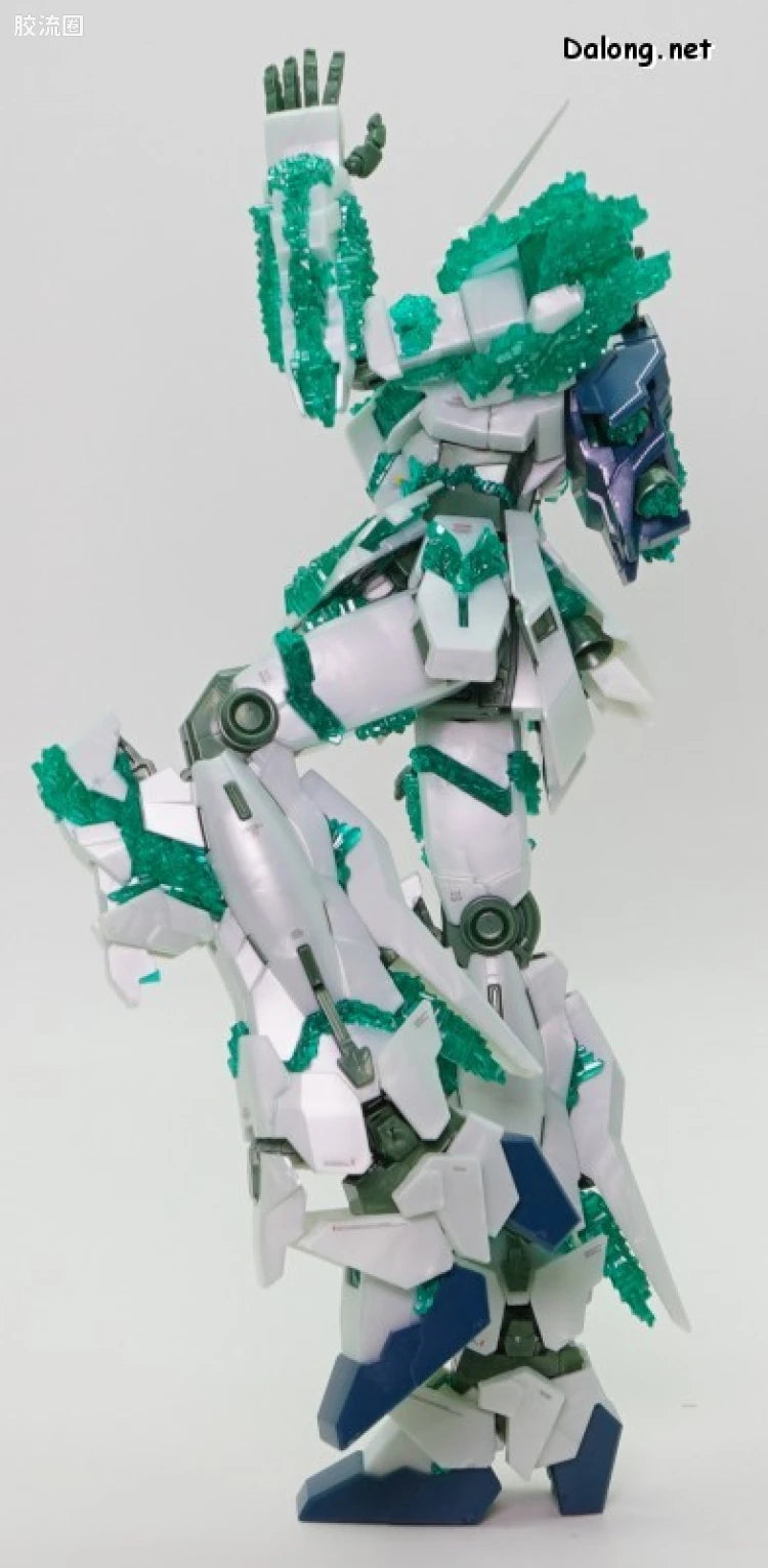 P-Bandai MG 1/100 Unicorn Gundam (Luminous Crystal Body)
