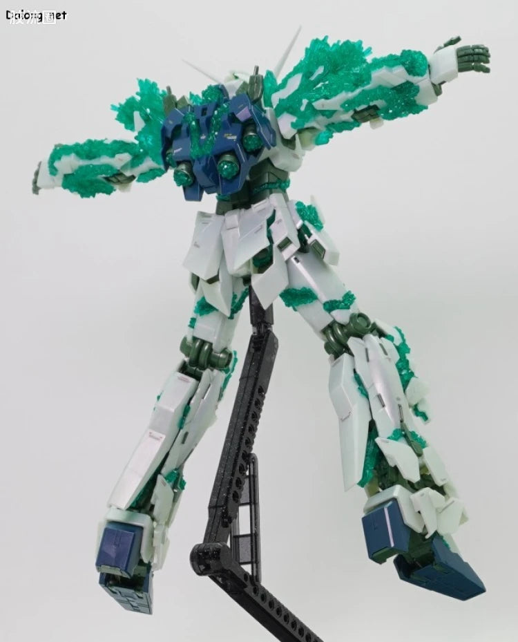 P-Bandai MG 1/100 Unicorn Gundam (Luminous Crystal Body)