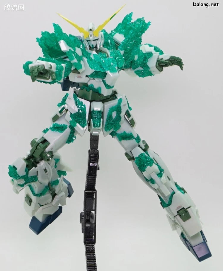 P-Bandai MG 1/100 Unicorn Gundam (Luminous Crystal Body)