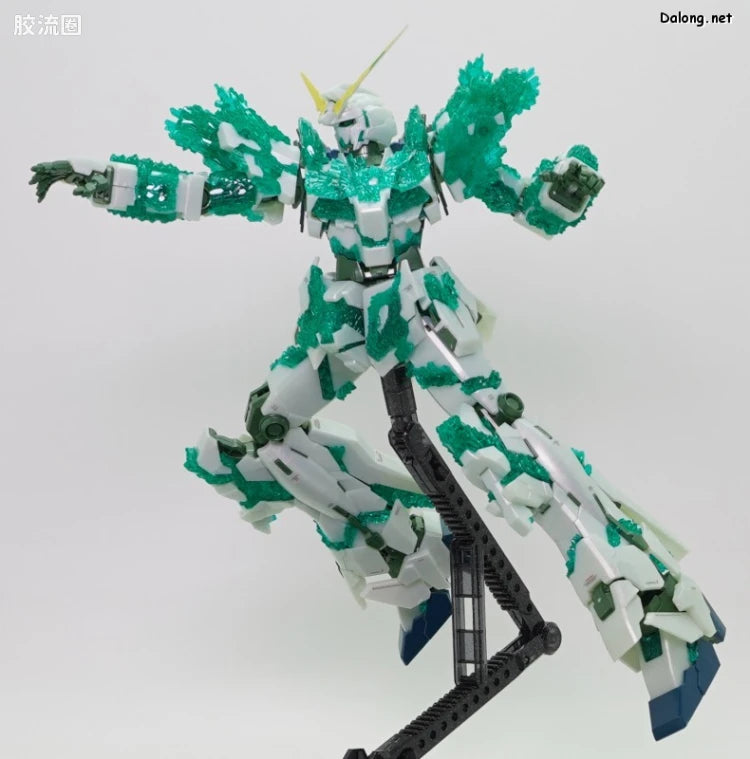 P-Bandai MG 1/100 Unicorn Gundam (Luminous Crystal Body)