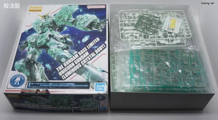 P-Bandai MG 1/100 Unicorn Gundam (Luminous Crystal Body)