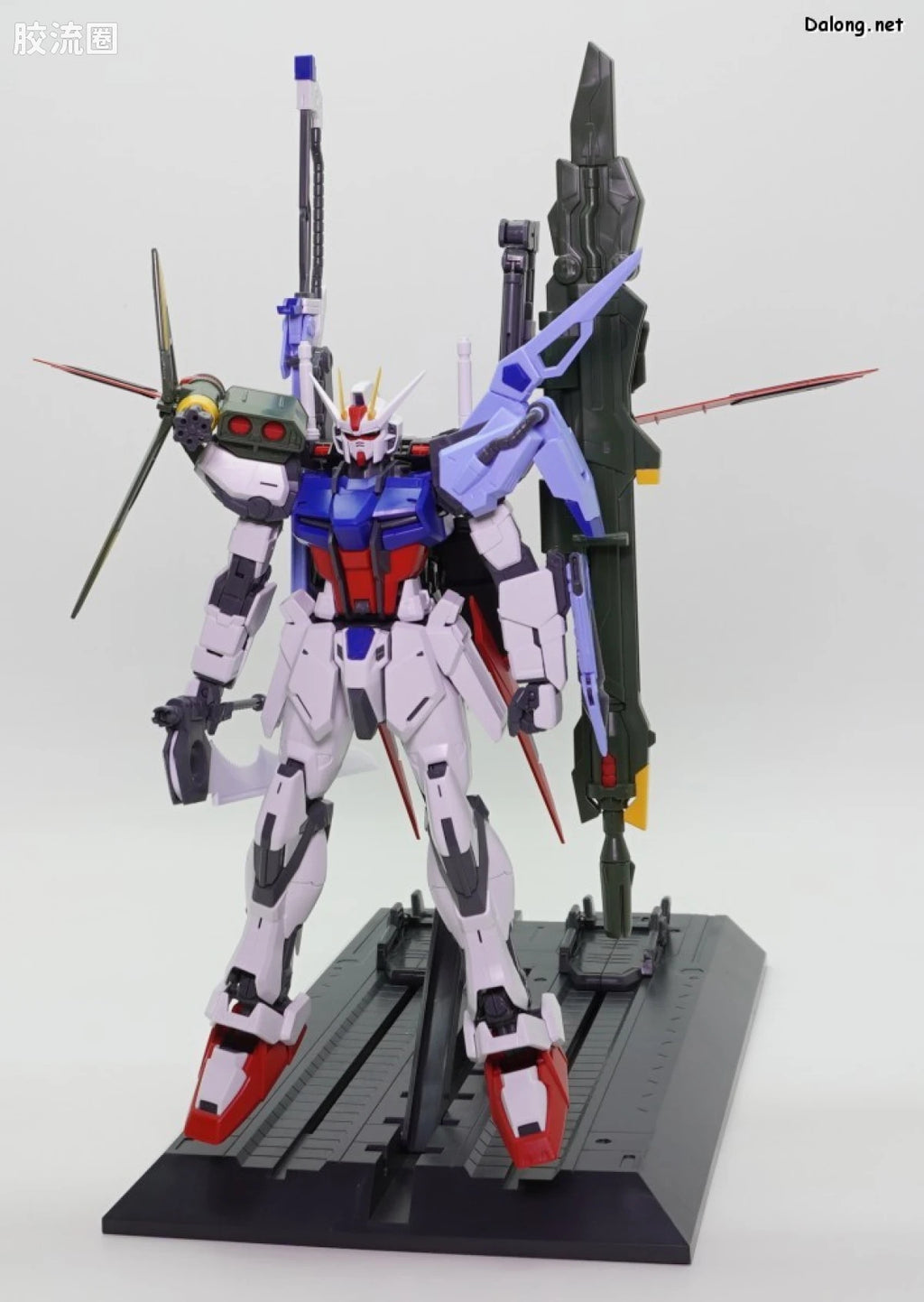 P-Bandai MG 1/100 Perfect Strike Gundam (Grand Slam Equipment Type)
