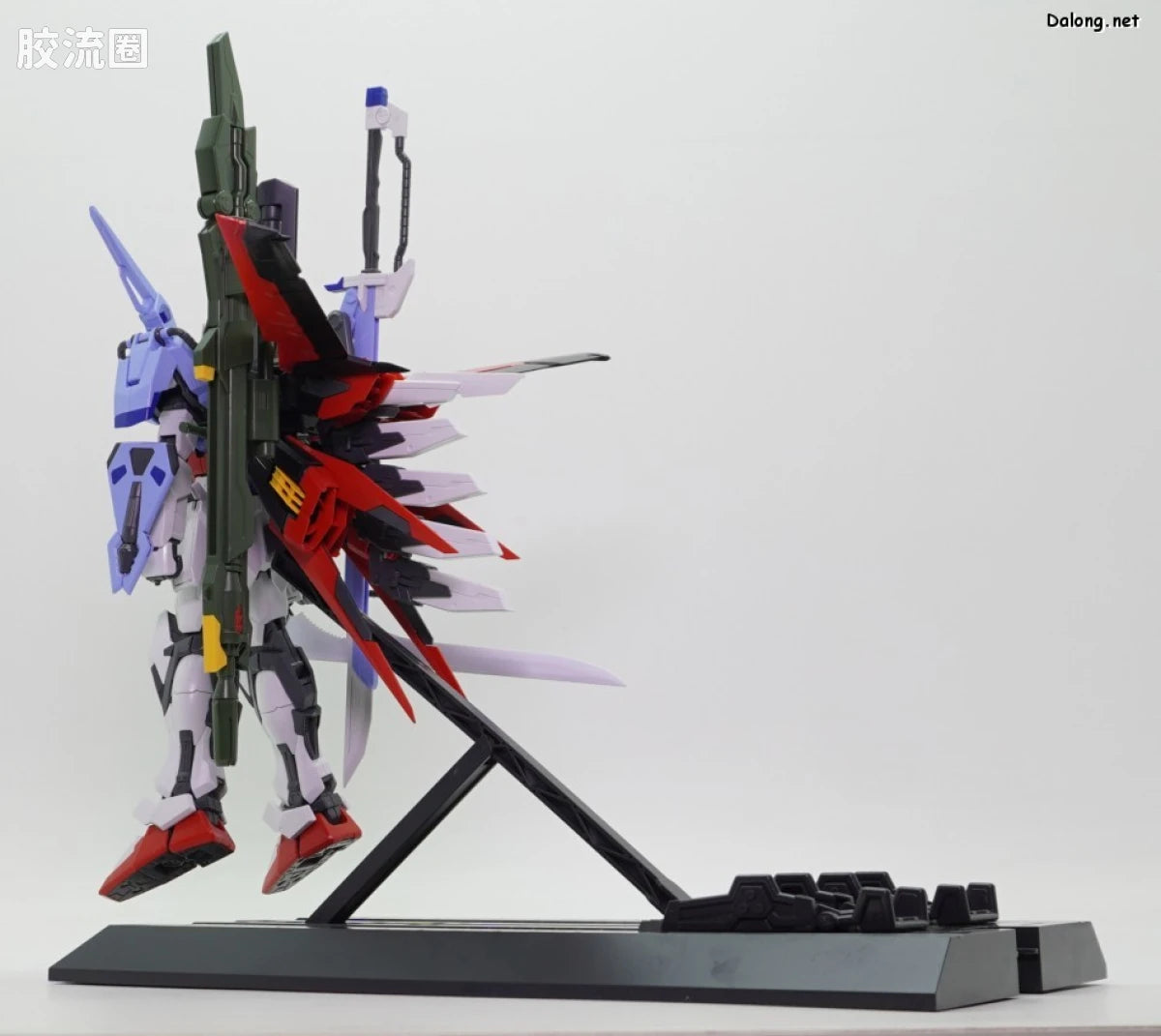 P-Bandai MG 1/100 Perfect Strike Gundam (Grand Slam Equipment Type)